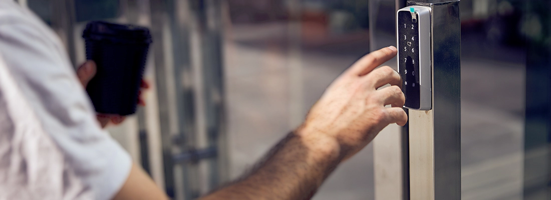 Enhance Storefront Security with Access Control Systems in Domaine-Lorette, QC