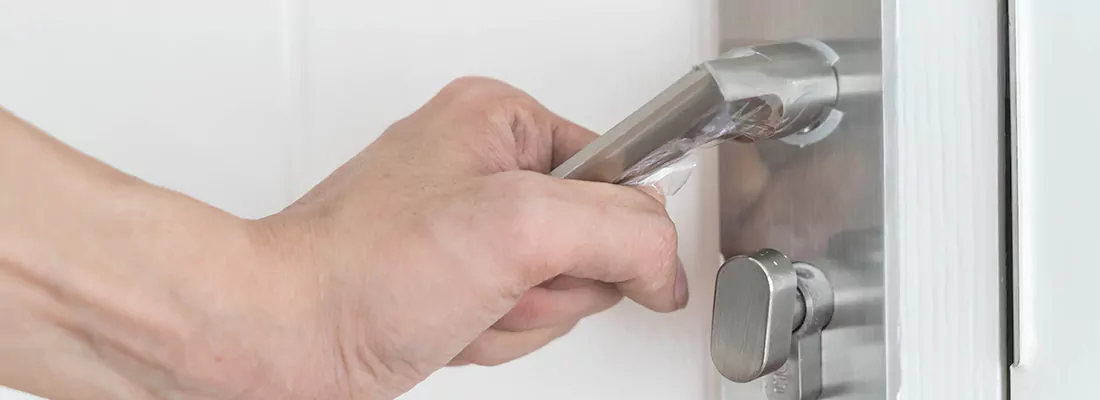 Expert Garage Door Opener Repair and Installation in Champlain Park, QC