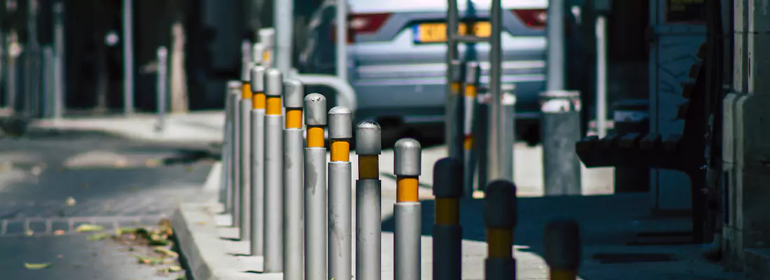Safe and Convenient Retractable Barrier Column Systems for Properties in La Sablonniere, QC