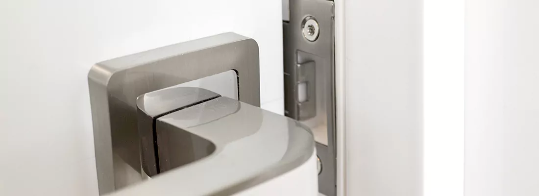 Seamless Integration of Magnetic Locks with Access Control Systems in Limbour, QC