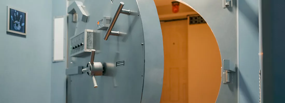Vault and Safe locksmith services in Village-Bleu, QC